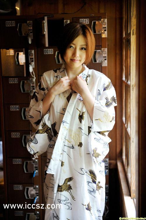 国产伦人伦偷精品视频,揭秘隐秘角落的惊悚故事